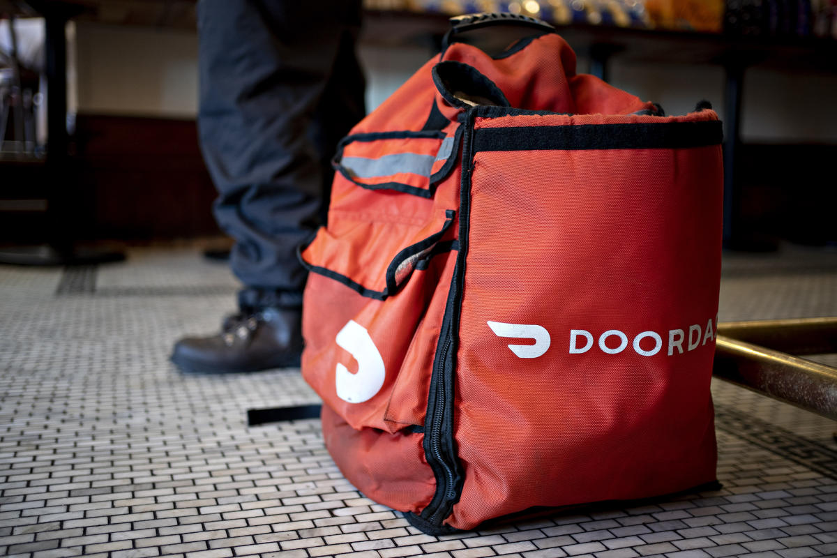 DoorDash warns customers who don't tip that order may take longer to  deliver – NBC New York