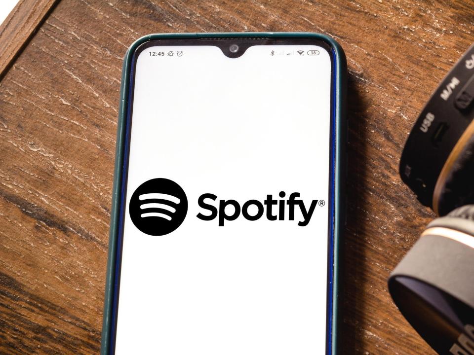 Spotify app and headphones