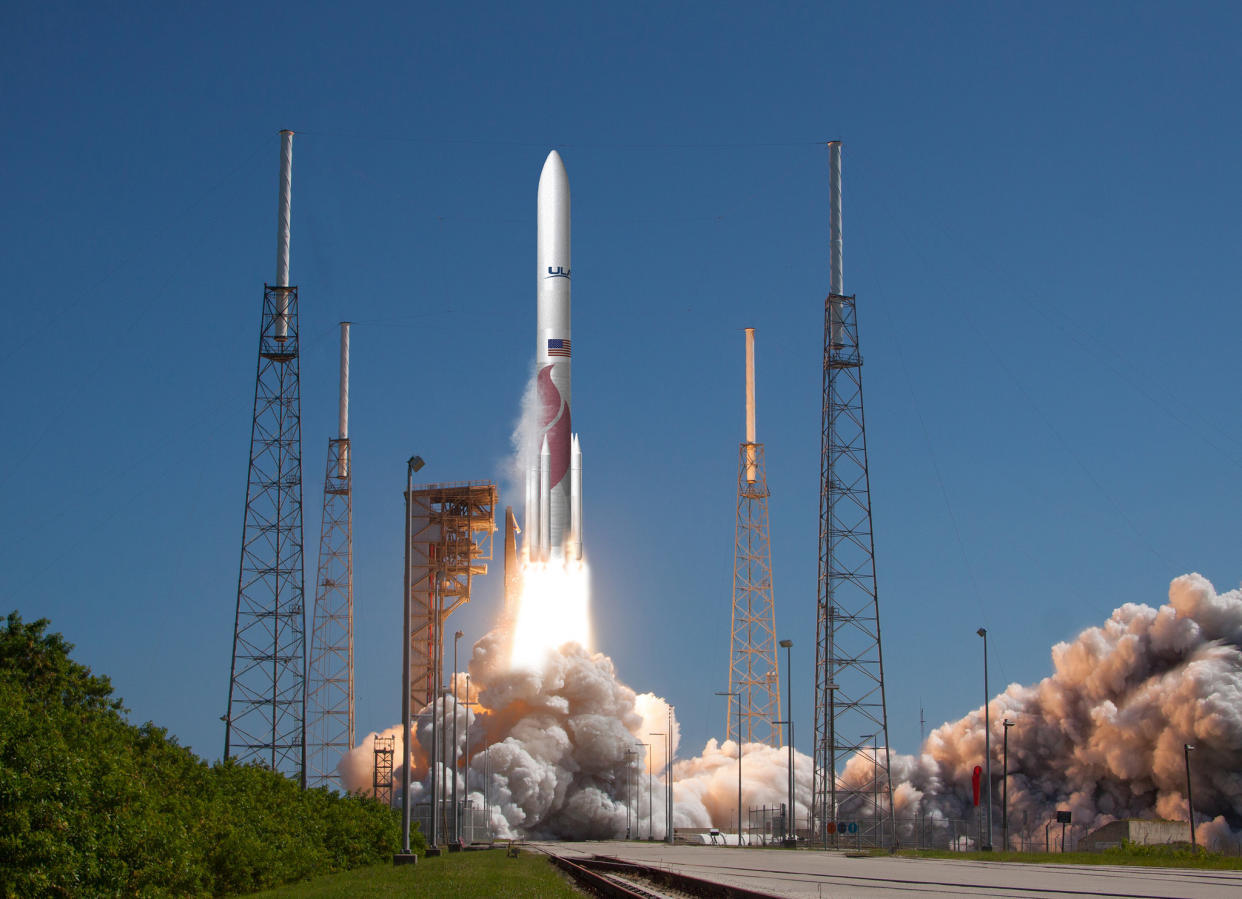  An artist's illlustration of ULA's Vulcan Centaur rocket lifting off. Vulcan's debut launch is targeted for May 4, 2023. 