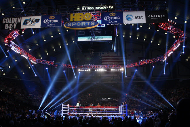   A General View Of Bernard Hopkins (black Trunks) Fighting In The Ring Against Chad Dawson (grey Trunks) Getty Images