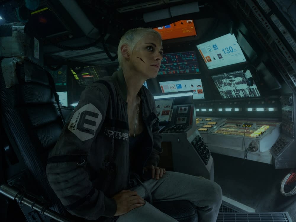 Es wird düster: Kristen Stewart als Norah in "Underwater - Es ist erwacht" (Bild: 2019 Twentieth Century Fox)