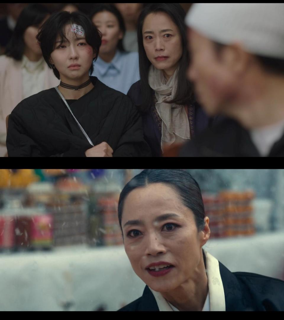 《黑暗榮耀》的巫女沒想到居然是「董格拉米｣的媽媽。（圖／翻攝自Netflix）