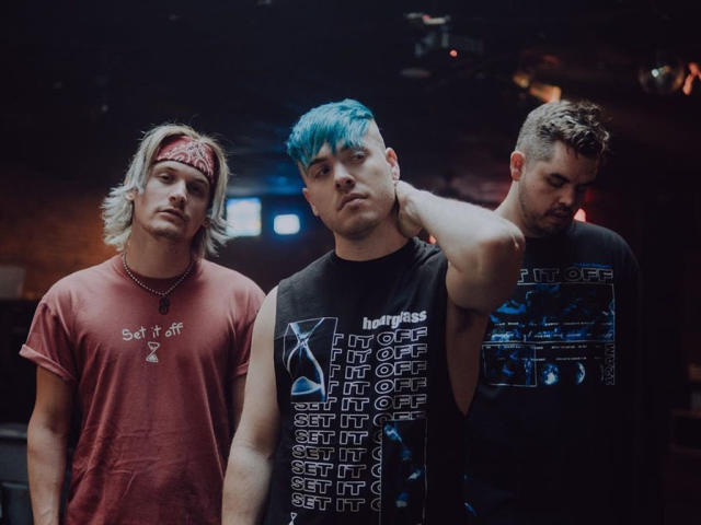 Set It Off release new video for 'Hourglass' 