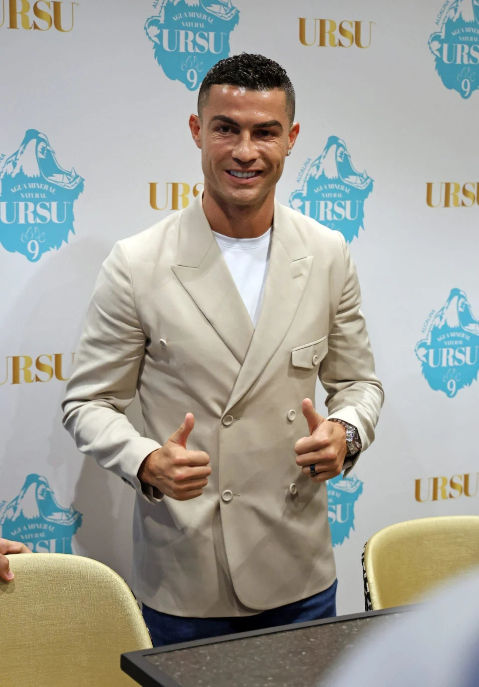 Cristiano Ronaldo presents URSU, a natural mineral water with antioxidant properties