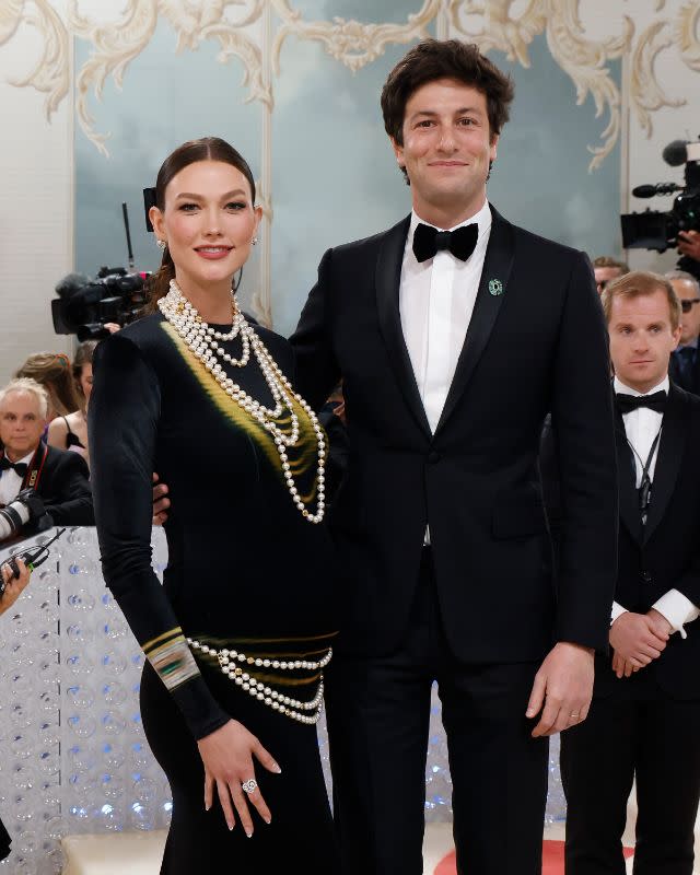 NEW YORK, NEW YORK – MAY 01: Karlie Kloss and Joshua Kushner attend the 2023 Costume Institute Benefit celebrating “Karl Lagerfeld: A Line of Beauty” at Metropolitan Museum of Art on May 01, 2023 in New York City. (Photo by Taylor Hill/Getty Images)