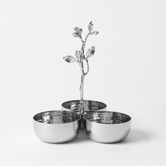 Morgan & Finch Christmas Nut bowl Set, $27.99