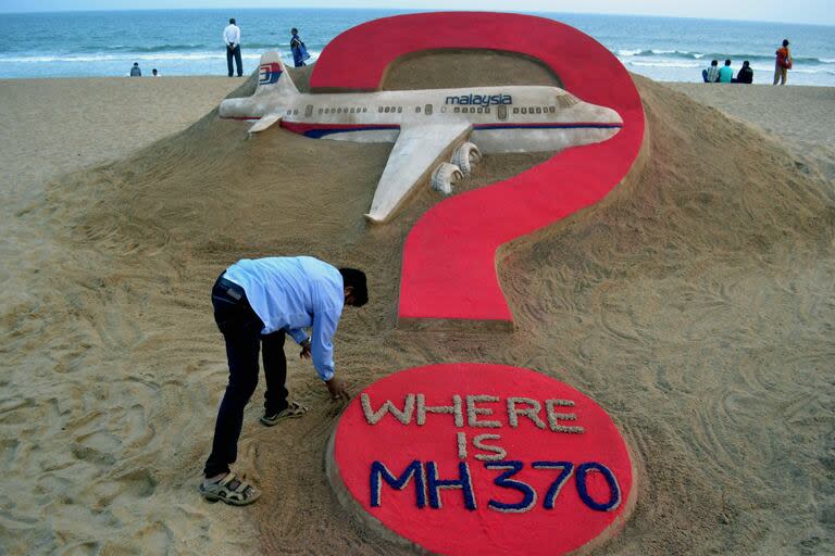 "¿Dónde está el MH370?": la búsqueda del vuelo de Malaysia Airlines continúa adelante - Créditos: @J .K. JAGDEV