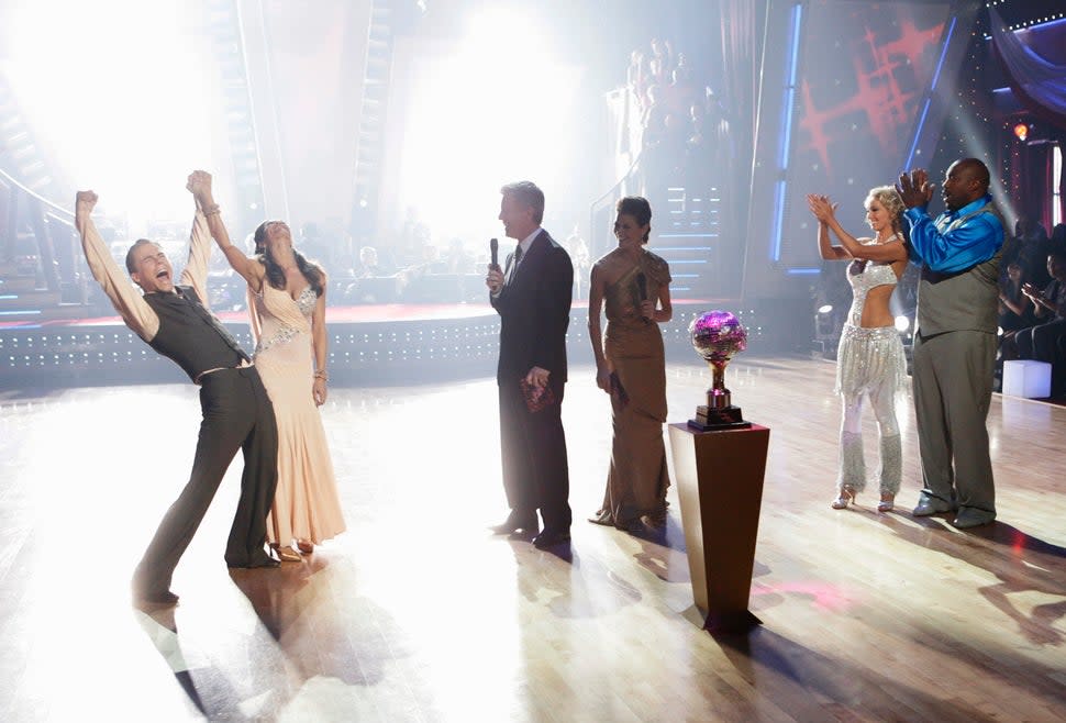 UNITED STATES - NOVEMBER 25: DANCING WITH THE STARS THE RESULTS SHOW - 