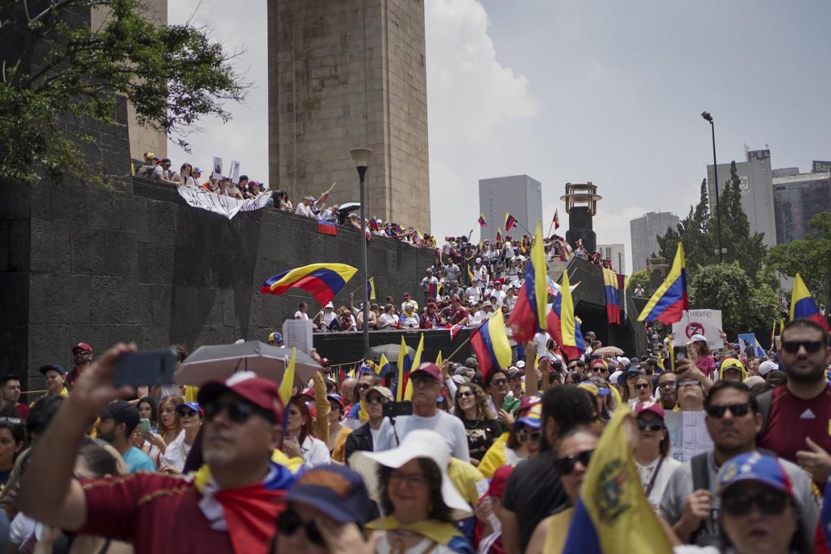 Venezuelans in Caracas and across the world demonstrate to defend opposition’s victory claim