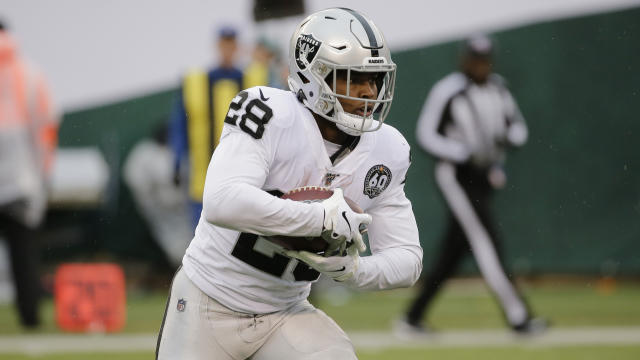 Raiders rookie Josh Jacobs playing with fractured shoulder