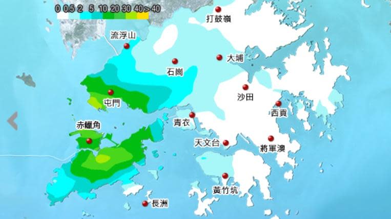 本港地區今日天氣預測多雲，早上有大驟雨及狂風雷暴，稍後驟雨逐漸減少。(香港天文台)