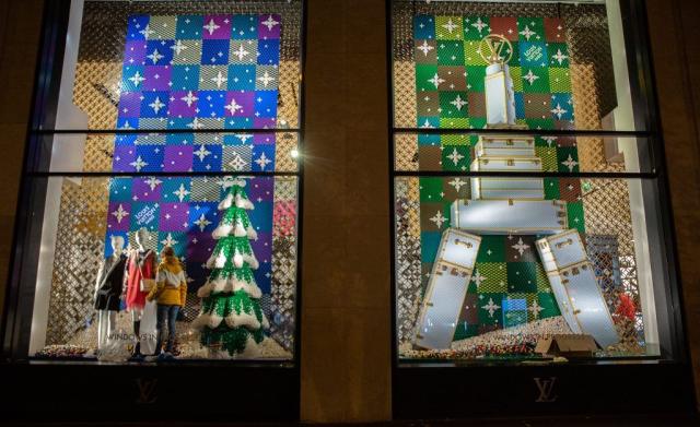 Impressive Louis Vuitton exhibit made of #lego at #Harrods