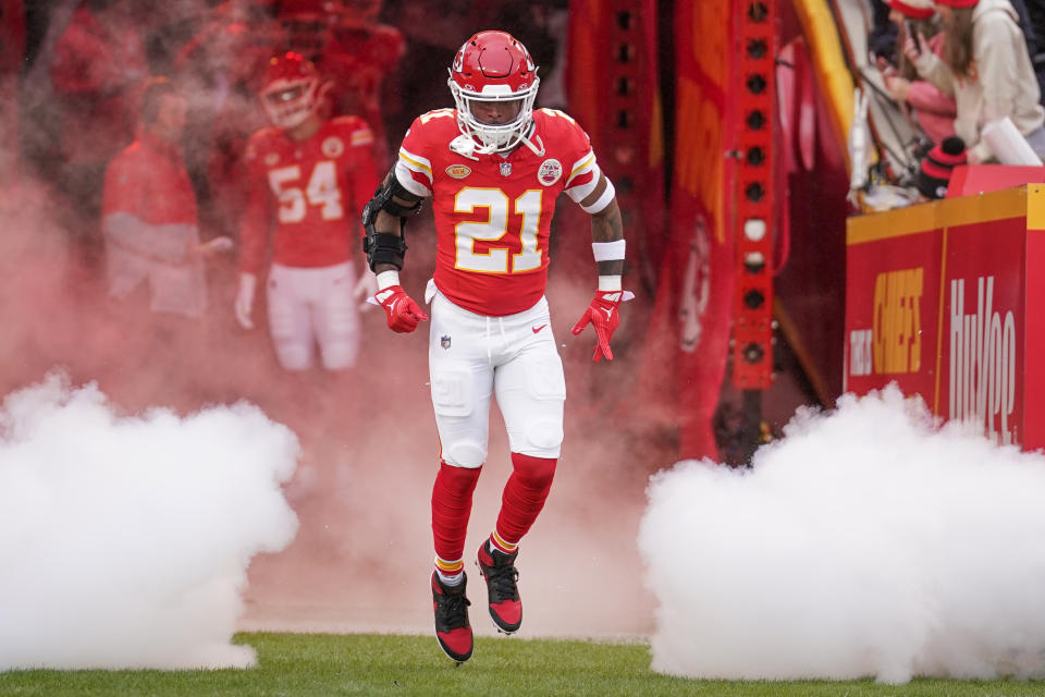 Dec 25, 2023; Kansas City, Missouri, USA; Kansas City Chiefs safety Mike Edwards (21) is introduced against the <a class="link " href="https://sports.yahoo.com/nfl/teams/las-vegas/" data-i13n="sec:content-canvas;subsec:anchor_text;elm:context_link" data-ylk="slk:Las Vegas Raiders;sec:content-canvas;subsec:anchor_text;elm:context_link;itc:0">Las Vegas Raiders</a> prior to a game at GEHA Field at Arrowhead Stadium. Mandatory Credit: Denny Medley-USA TODAY Sports