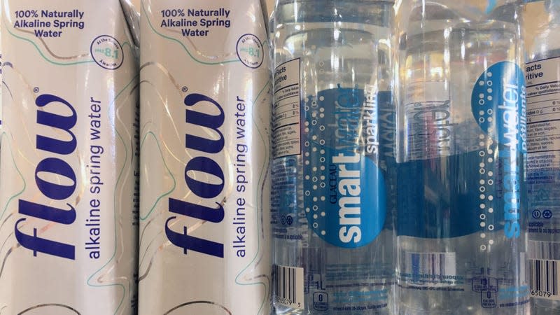 Alkaline water bottles on display. - Photo: Roberto Machado Noa (Getty Images)