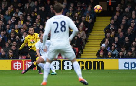 Britain Football Soccer - Watford v Leicester City - Premier League - Vicarage Road - 19/11/16 Watford's Roberto Pereyra scores their second goal Action Images via Reuters / Alan Walter Livepic