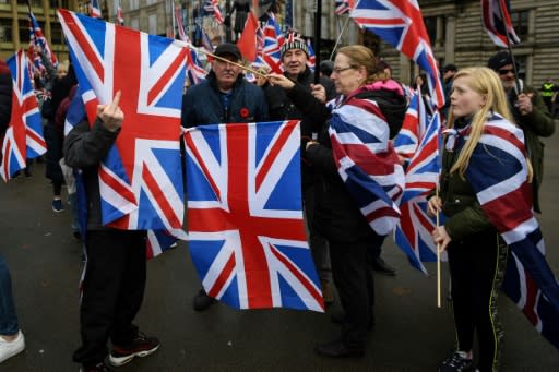 Pro-union supporters organised a counter protest near the rally calling for Scottish independence in Glasgow