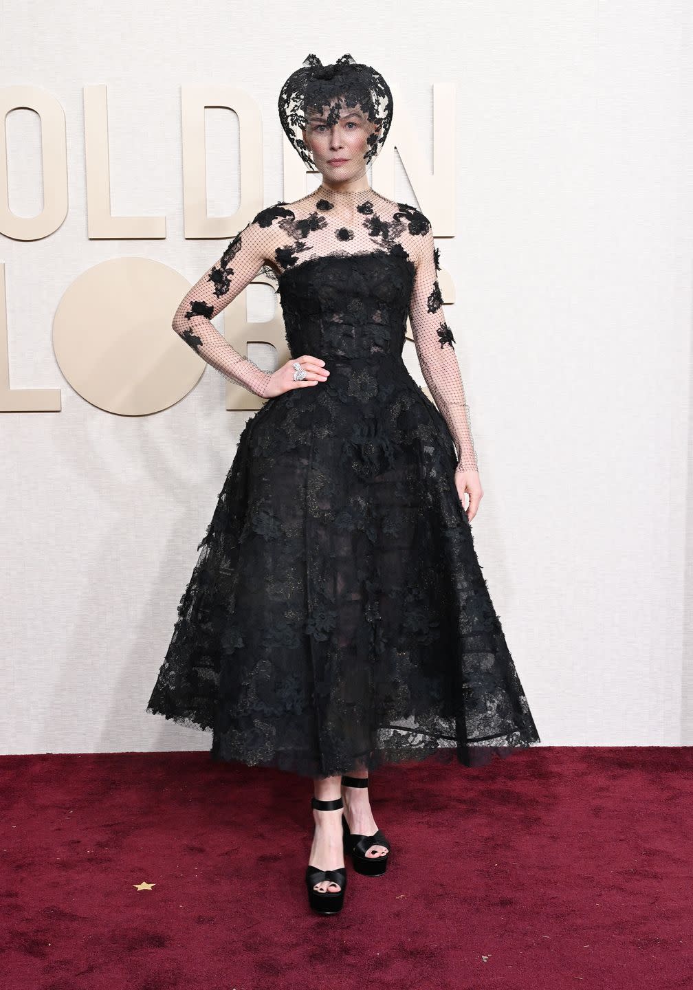 rosamund pike at the 81st golden globe awards held at the beverly hilton hotel on january 7, 2024 in beverly hills, california photo by gilbert floresgolden globes 2024golden globes 2024 via getty images