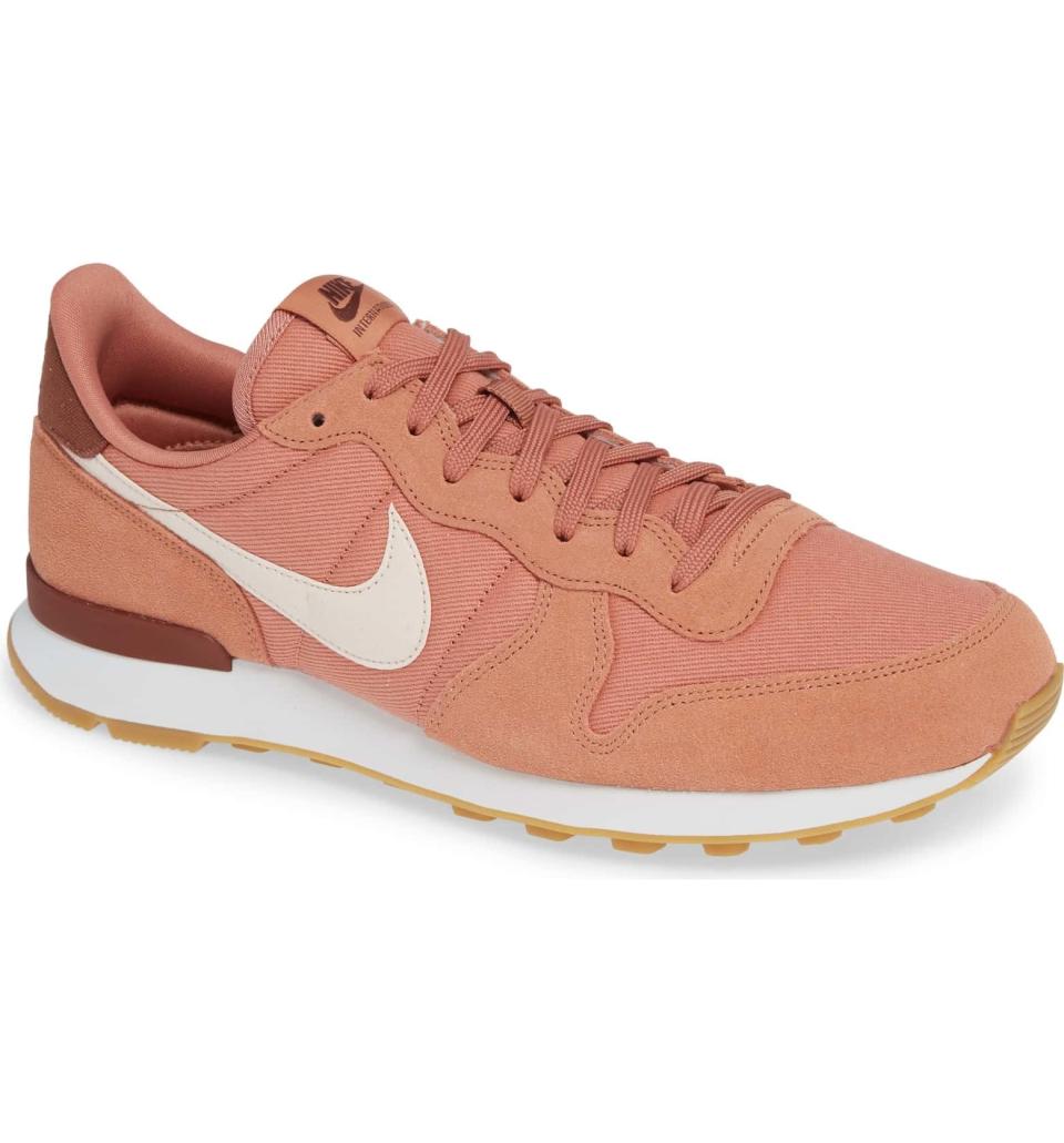 Nike Internationalist Sneakers