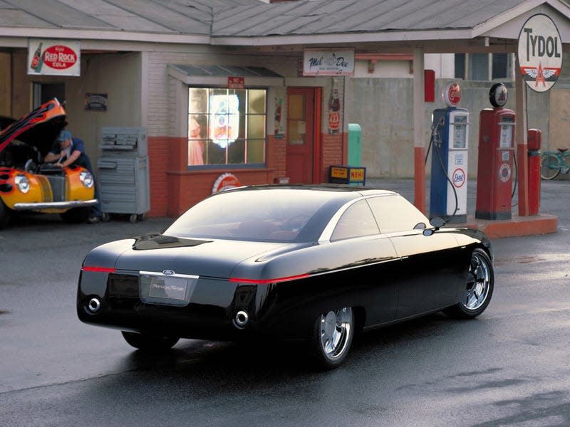 Rear quarter image of the 2001 Ford Forty-Nine concept