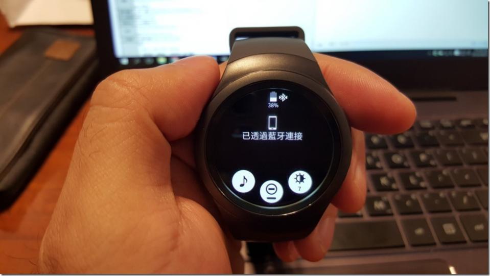 圓形錶面 Samsung Gear S2 動手玩 配戴更舒適 操作更人性