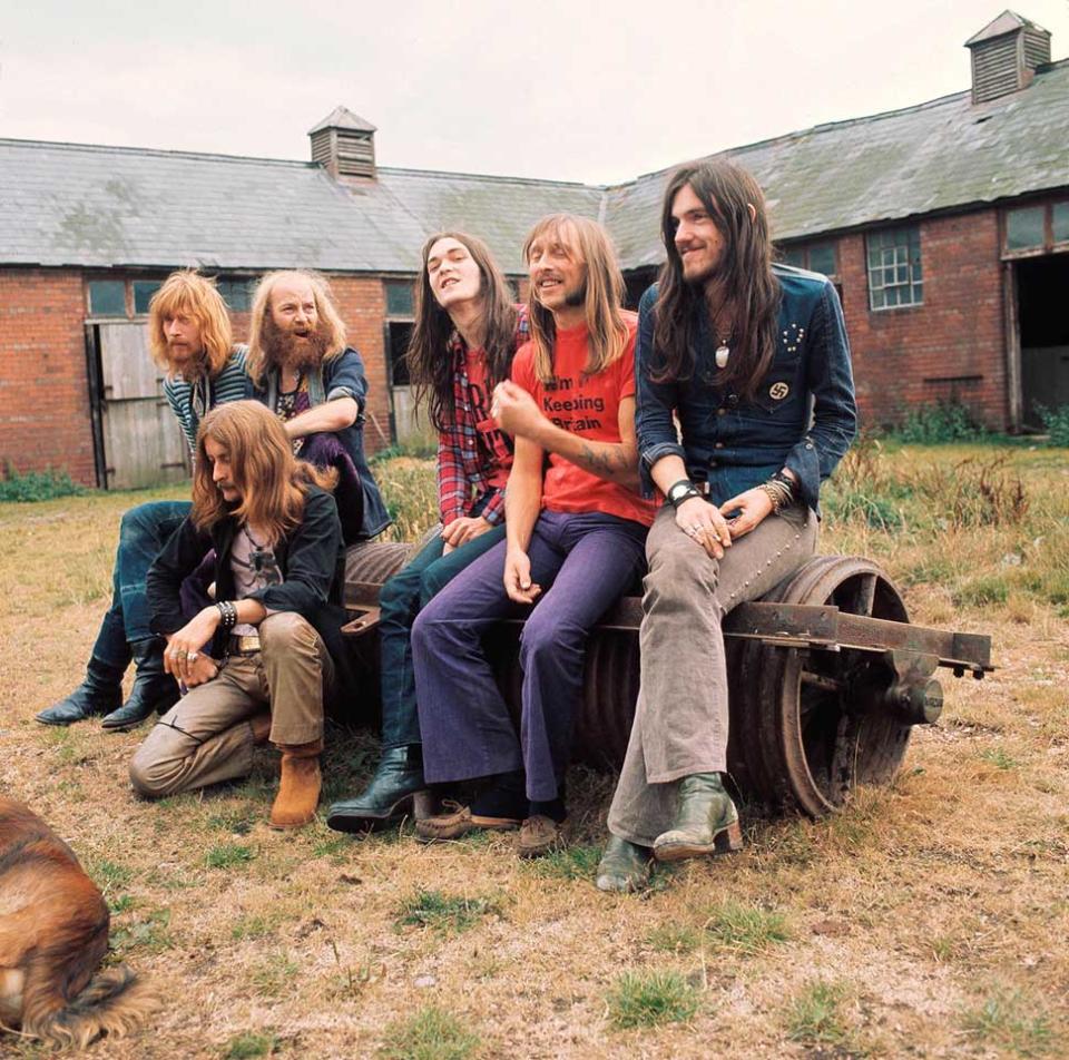 Hawkwind pose on their commune