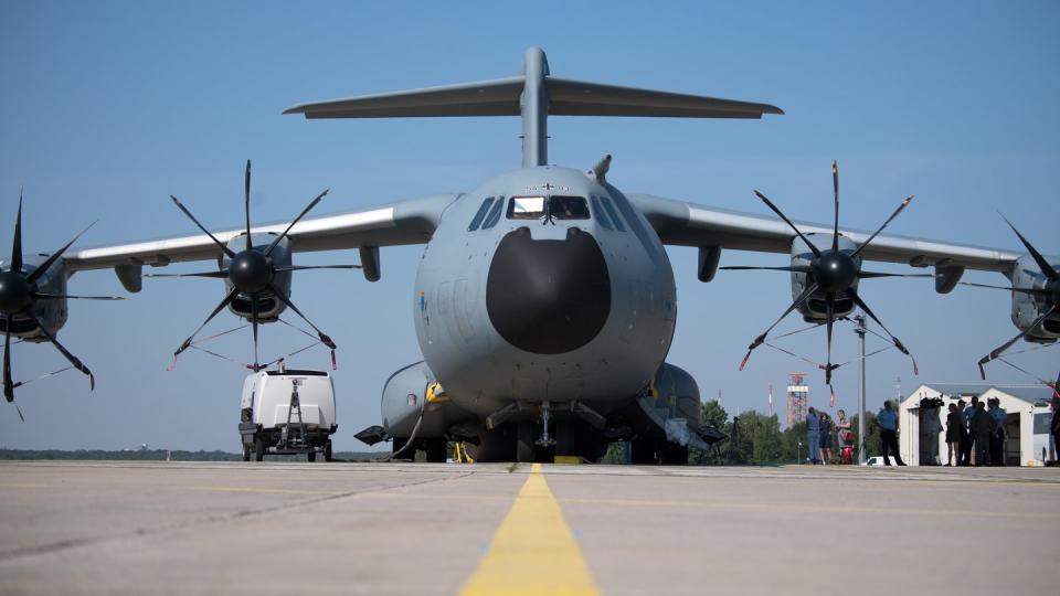 Das Archivbild zeigt einen Airbus A400M der Bundeswehr.