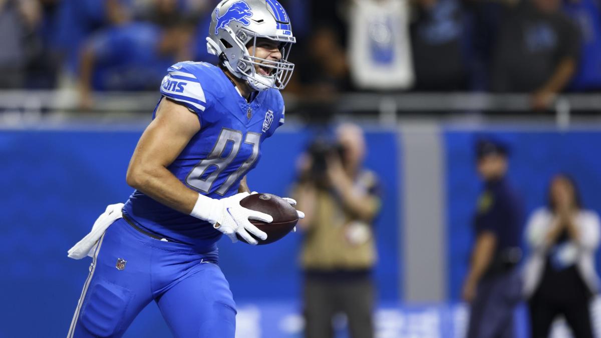 Former Iowa Tight End Sam LaPorta Has Record Day For Detroit