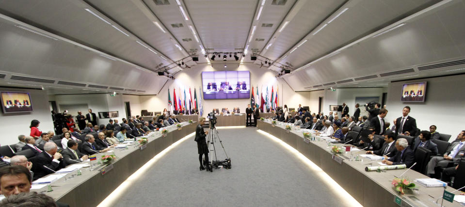 General view of the meeting of oil ministers of the Organization of the Petroleum Exporting countries, OPEC, at their headquarters Austria, on Thursday, June 14, 2012. The meeting of the 12 oil ministers of the OPEC focuses on price and production targets. (AP Photo/Ronald Zak)