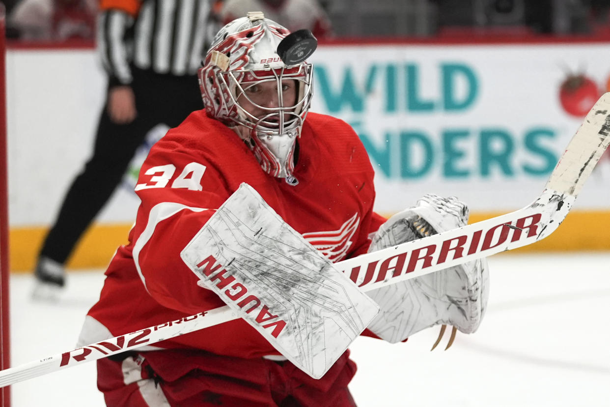 Detroit Red Wings goaltender Alex Lyon has been playing well, and should be rostered in more fantasy hockey leagues. (AP Photo/Paul Sancya)