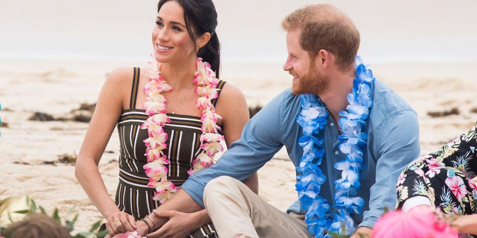 <p>Meghan and Harry on Bondi Beach.</p>