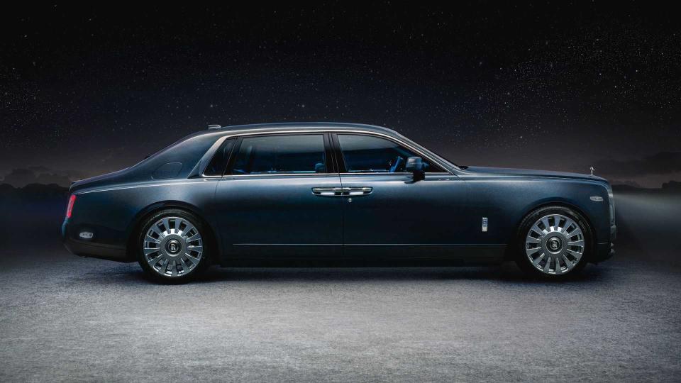 簡直像行動天文館─Rolls-Royce 推出限量版「Phantom Tempus Collection」
