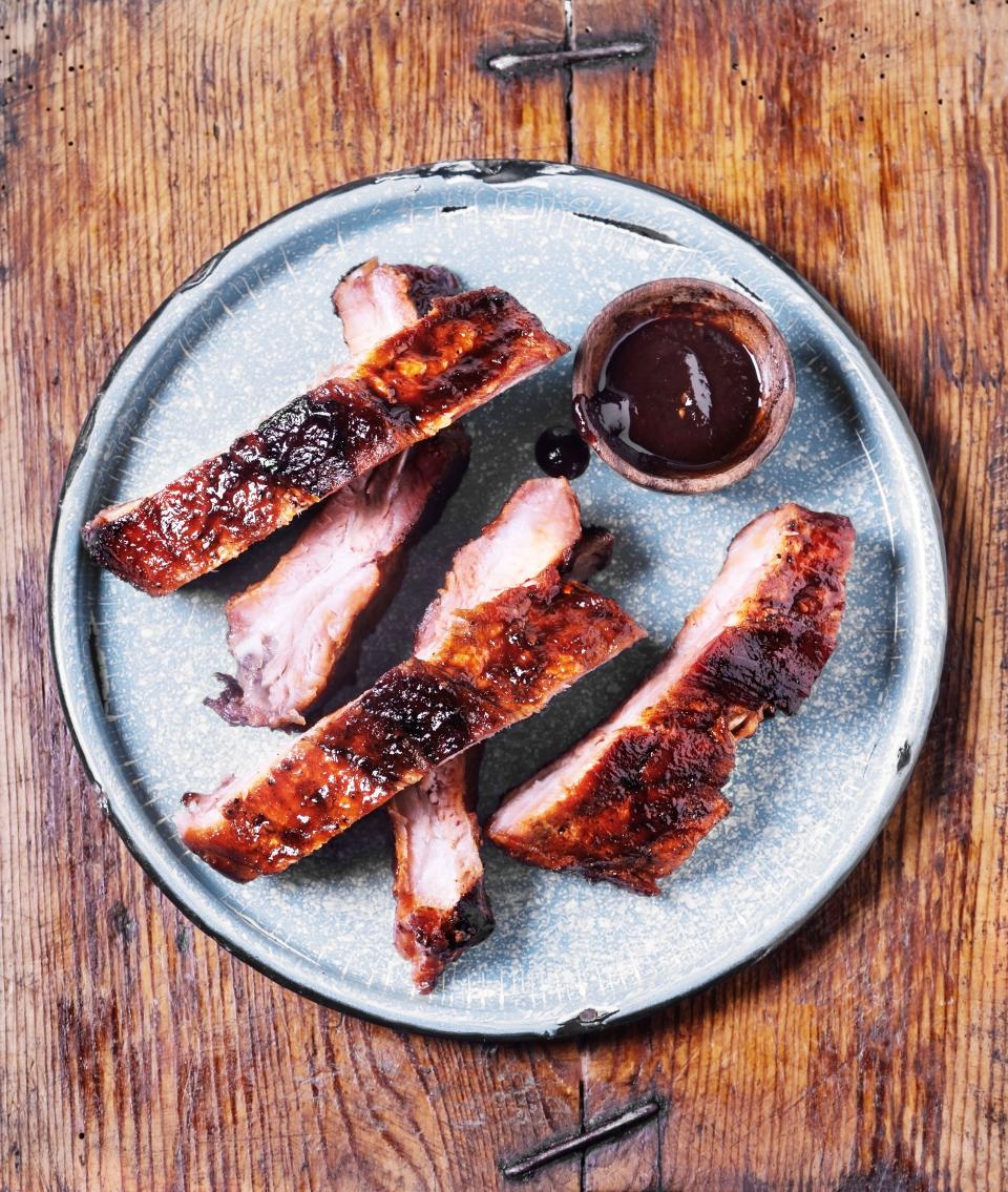 You’ll Want To Drink This No-Sugar-Added BBQ Sauce Straight From The Bottle