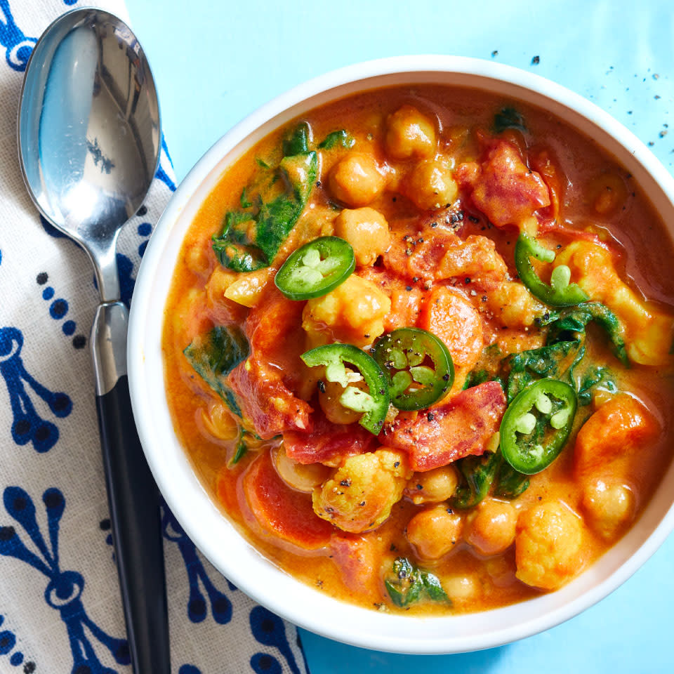 17 Mediterranean Diet Soups to Pack for Lunch