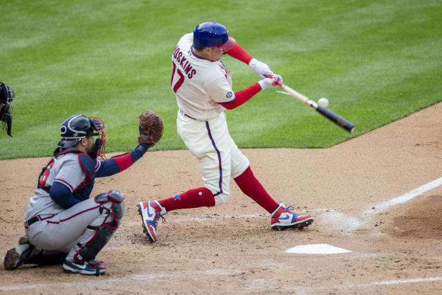 Wheeler dominates as Phillies beat Braves 4-0