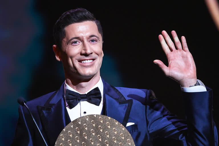 El delantero polaco Robert Lewandowski debió conformarse con el premio al 'Delantero del Año' en la ceremonia en París