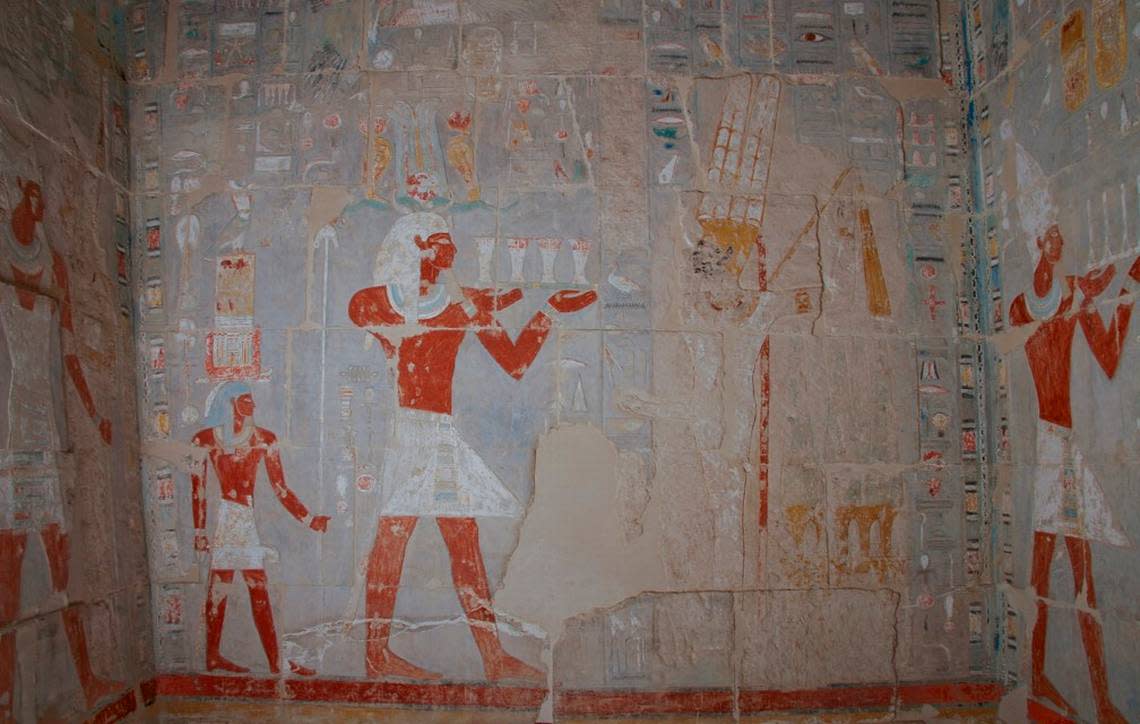 The eastern wall in the Southern Room of Amun.