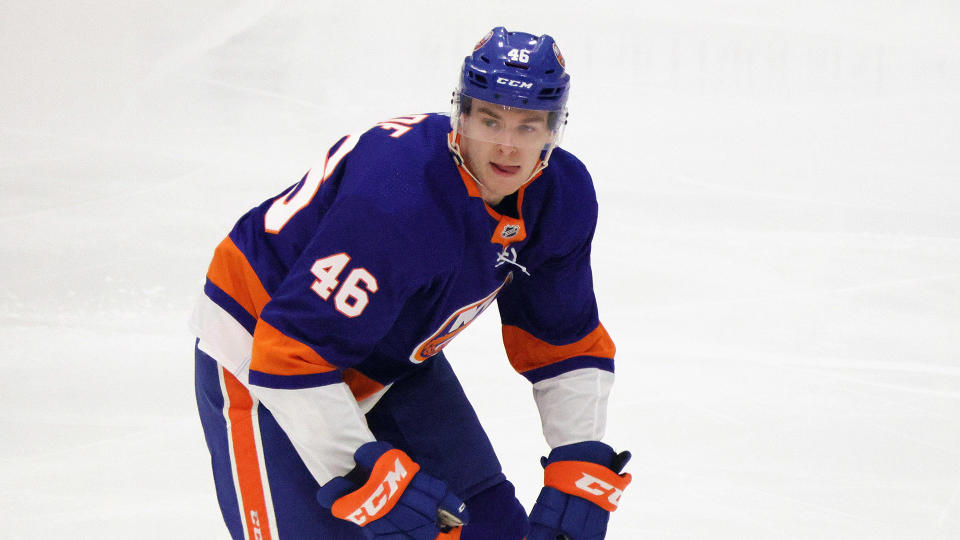 Bode Wilde of the Islanders is not vaccinated against COVID-19. (Photo by Bruce Bennett/Getty Images)