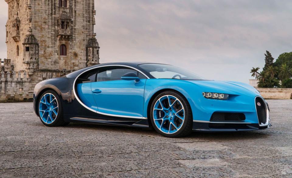 Bugatti: 2 Vehicles