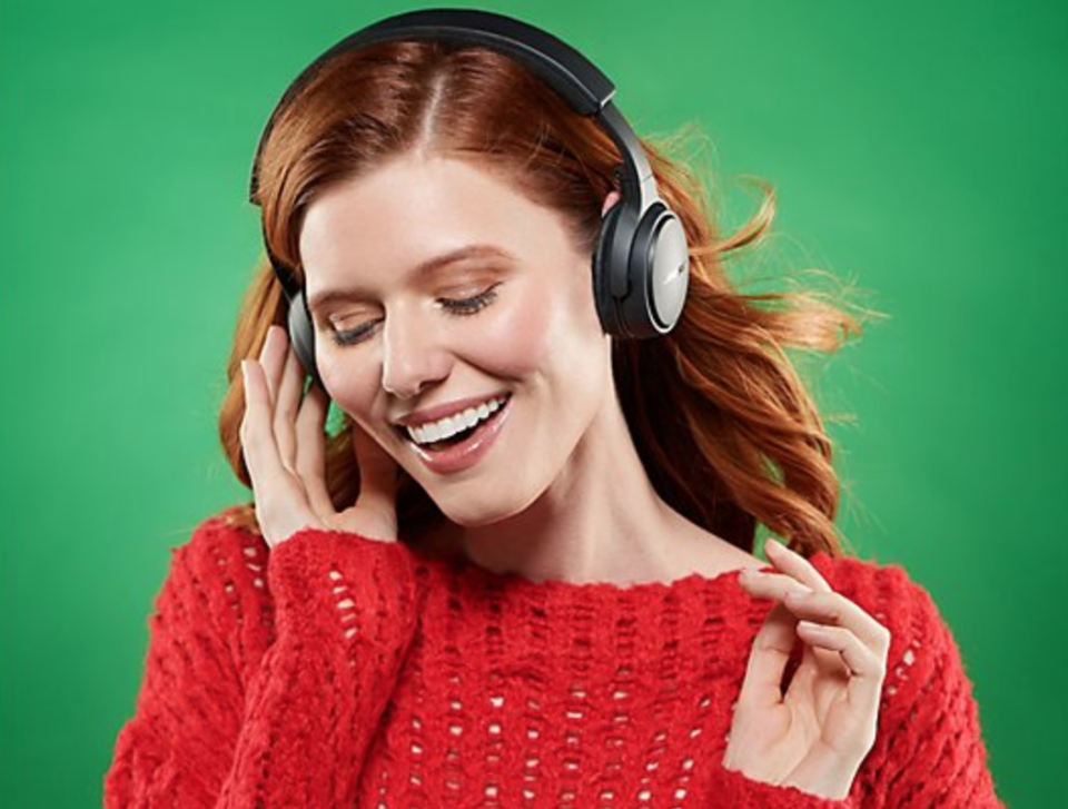 Don't miss the chance to get fancy-schmancy Bose headphones for 44 percent off. (Photo: Bose)