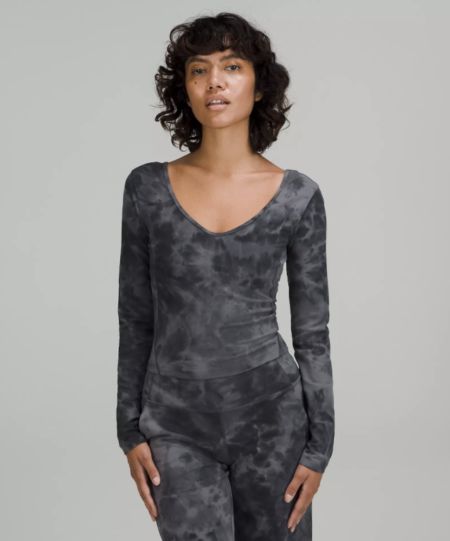 lululemon 'We Made Too Much' restock: Leggings, tanks, T-shirts added to  newest markdowns 