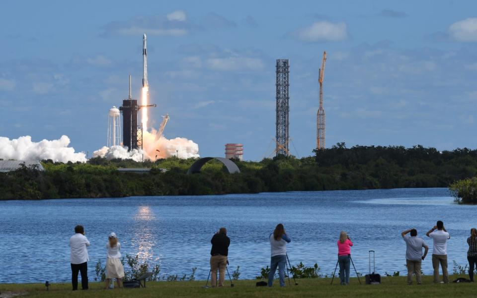 Ракета SpaceX — Агентство Пола Хеннесси/Анадолу через Getty Images
