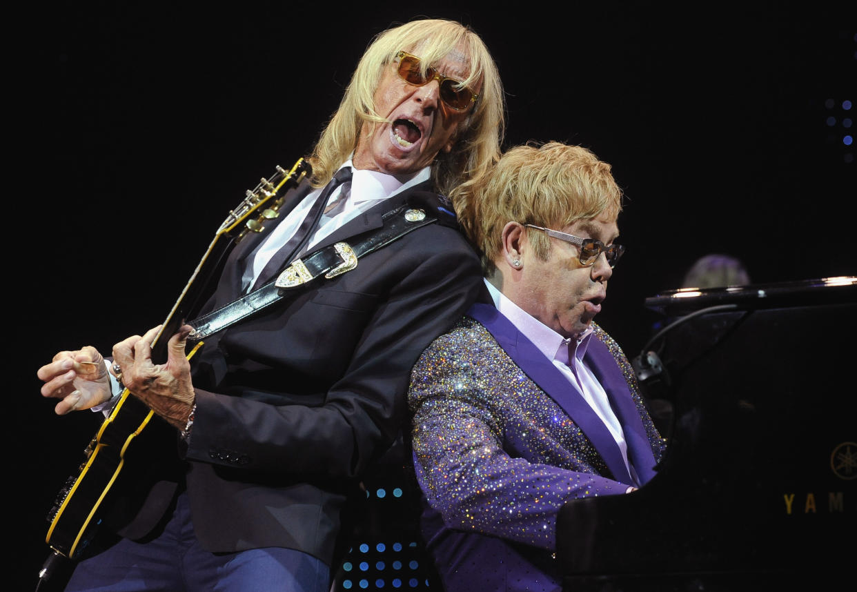 Davey Johnstone and Elton John in  2012. (Photo: Reuters/Radovan Stoklasa)