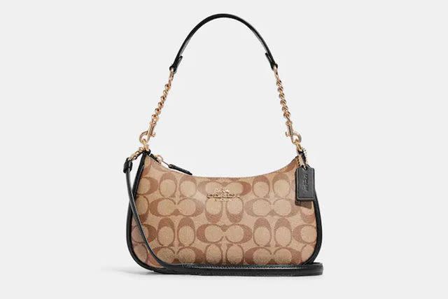 <p>Coach Outlet</p>