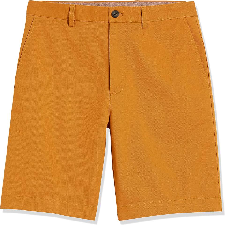 Amazon Essentials Classic-Fit 9" Shorts
