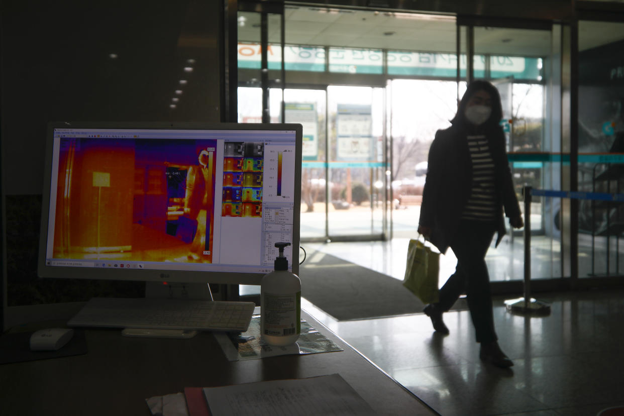 File Photo: Visitors temperature check for Corona Virus at Medical center in Daegu, South Korea. (Photo: Seung-il Ryu/NurPhoto via Getty Images)