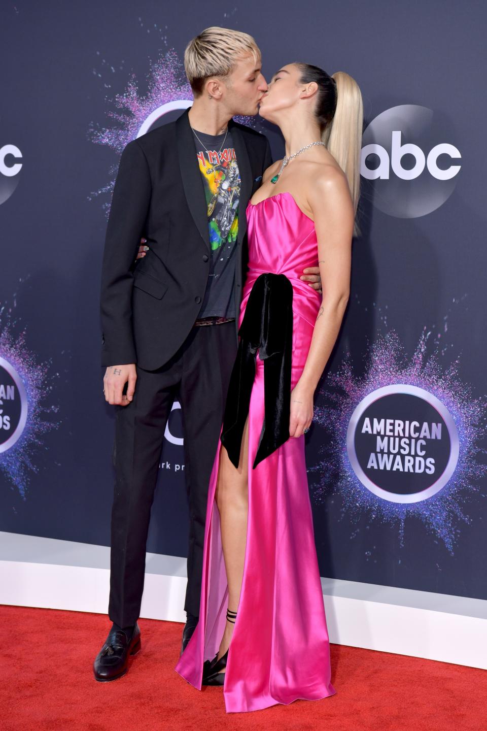 <h1 class="title">2019 American Music Awards - Arrivals</h1><cite class="credit">Photo: Getty Images</cite>