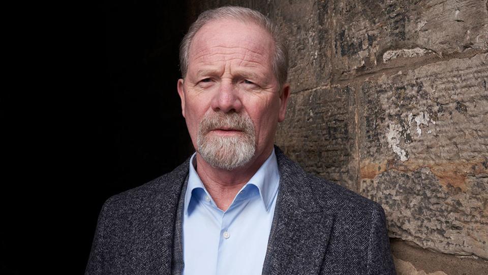 Peter Mullan as crime lord Cal Morris