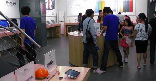 Fake Apple Store in Kunming