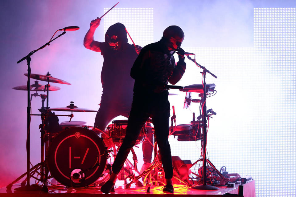 twenty one pilots may pilot their way to a win as Top Rock Artist. Odds of this happening: excellent