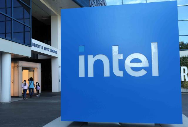 Intel Stock Surges Amid Reports of Apollo Investment, Qualcomm Takeover  Interest